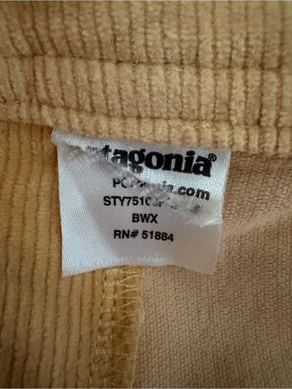 Patagonia Women's Stand Up light Corduroy Overalls in a Size 4